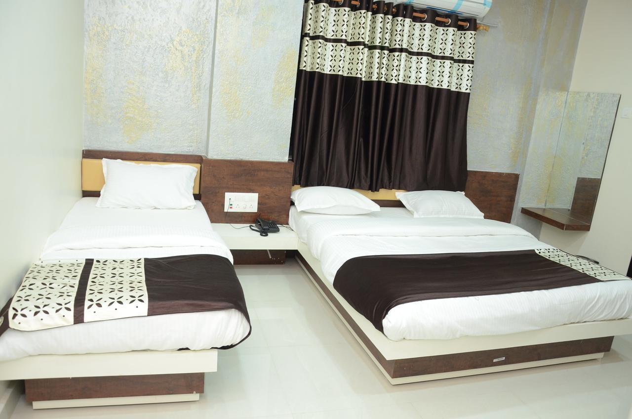 Hotel Bansidhar Somnāth Esterno foto