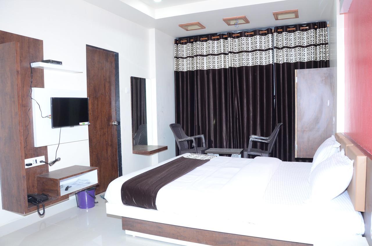 Hotel Bansidhar Somnāth Esterno foto