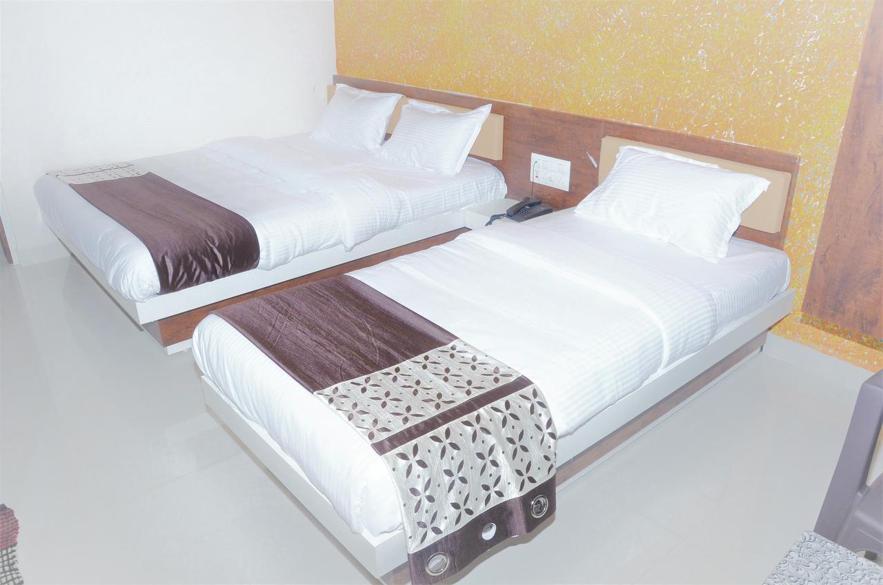Hotel Bansidhar Somnāth Esterno foto