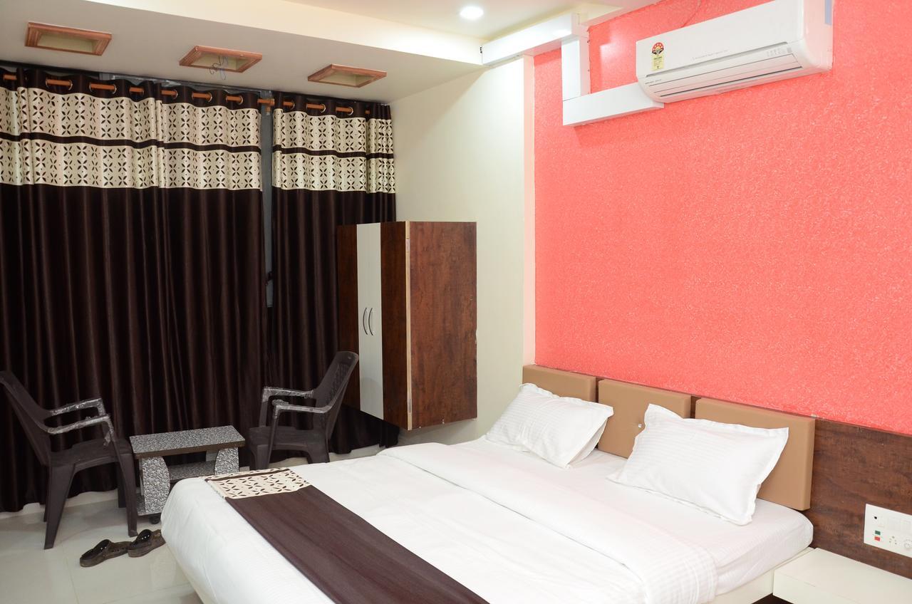 Hotel Bansidhar Somnāth Esterno foto